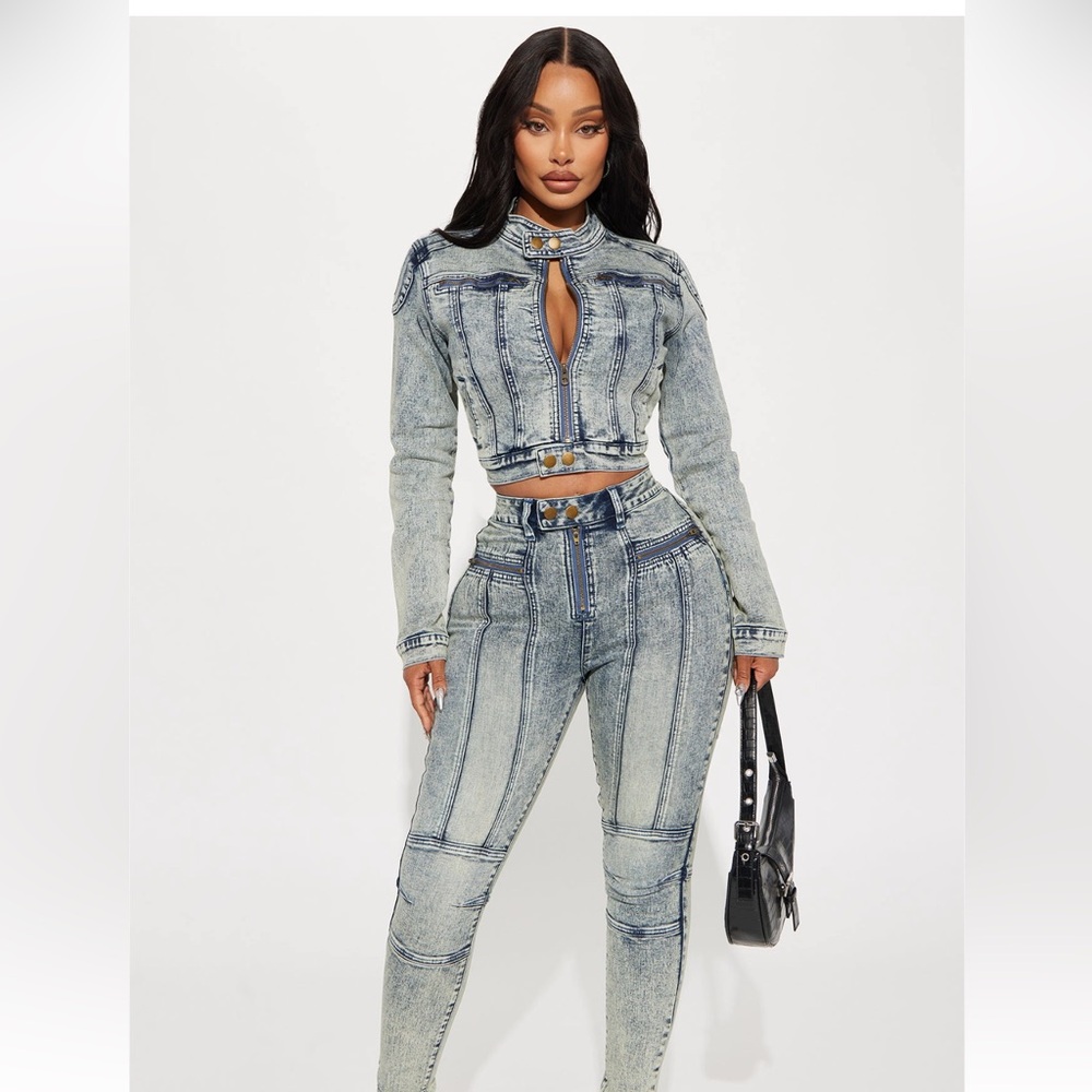 Fashion Nova Women's Skinny Jeans - Light Blue